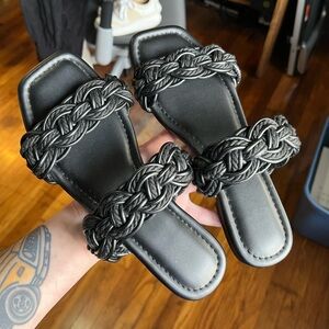 Universal Thread 6 Black Braided Women’s Sandals